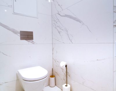 Luxury temporary home with balcony